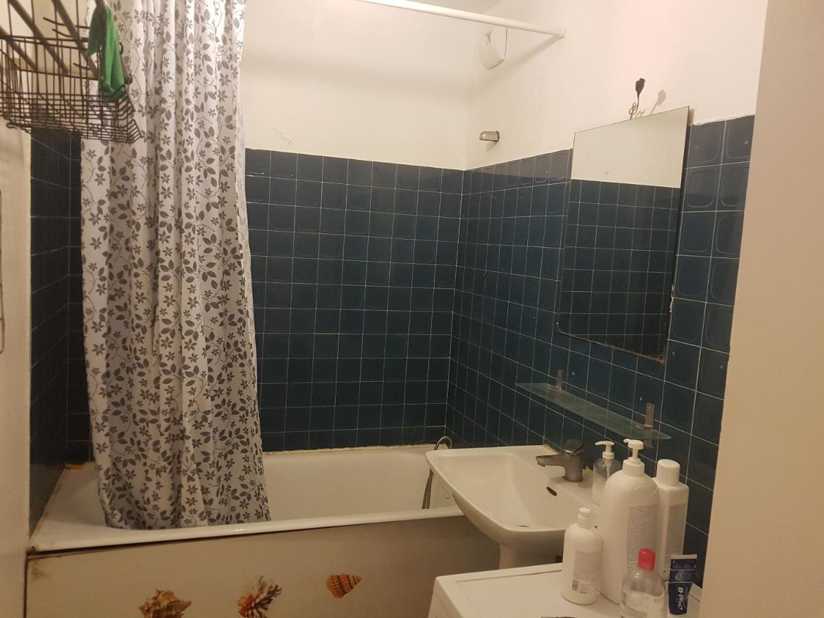 Une Chambre Privee Entre Paris Et Disneyland Noisy-le-Grand Exteriör bild